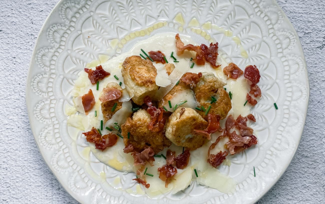 Crema de queso Idiazabal con crujiente de alcachofa